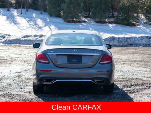 Used 2018 Mercedes-Benz E 300 4MATIC image 4
