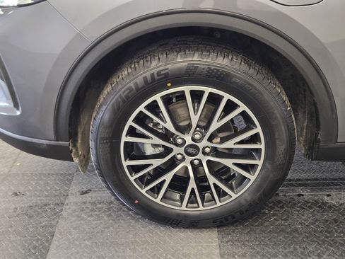 Certified 2024 Ford Escape PHEV image 10