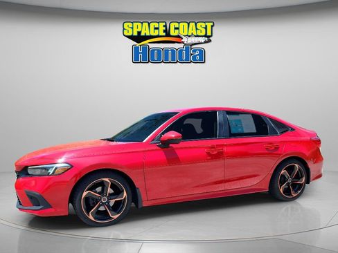Used 2022 Honda Civic Touring image 7