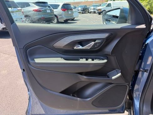 Certified 2024 GMC Terrain SLE w/ Driver Convenience Package FWD image 10