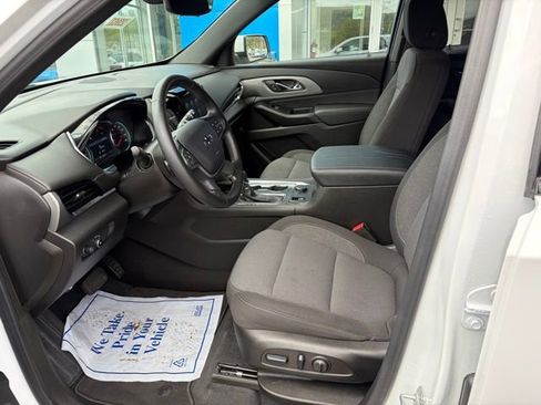 Used 2023 Chevrolet Traverse LT w/ Midnight/Sport Edition AWD/4WD image 17