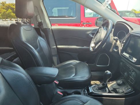 Used 2019 Jeep Compass Limited AWD/4WD image 10
