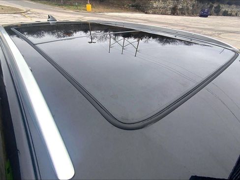 Certified 2025 Cadillac XT5 Premium Luxury image 28