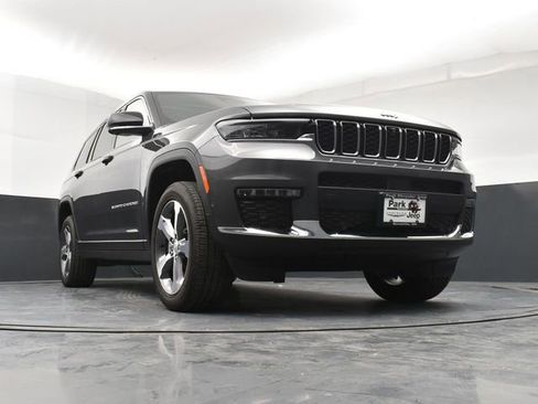 New 2025 Jeep Grand Cherokee L Limited w/ Luxury Tech Group II image 19