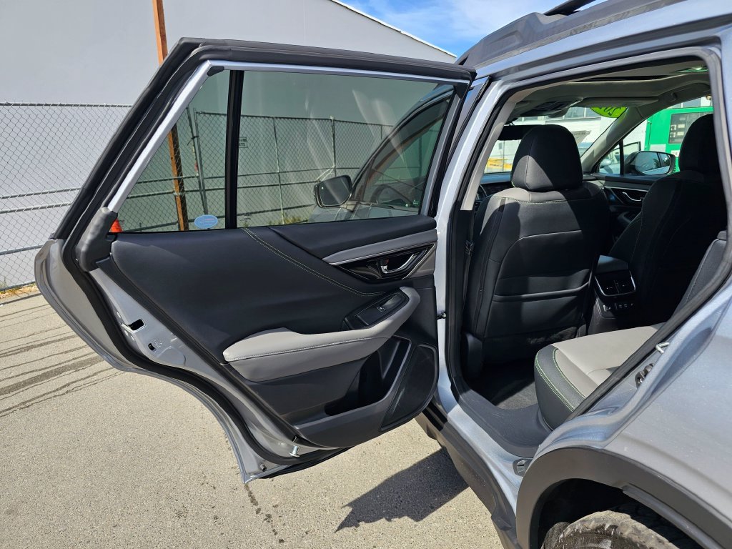 Used 2020 Subaru Outback Onyx Edition XT w/ Popular Package #2 AWD/4WD image 15