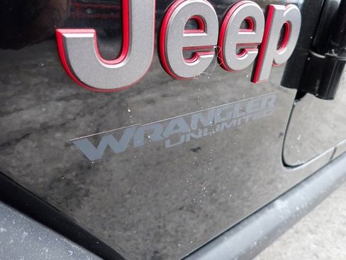 Used 2019 Jeep Wrangler Unlimited Rubicon w/ Steel Bumper Group image 12