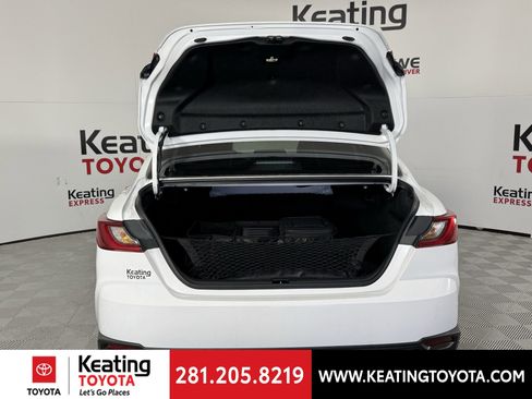 Used 2026 Toyota Camry SE FWD image 10