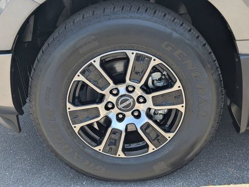Certified 2024 Nissan Titan SV w/ SV Convenience Package RWD image 11