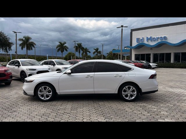 Certified 2025 Honda Accord SE image 3