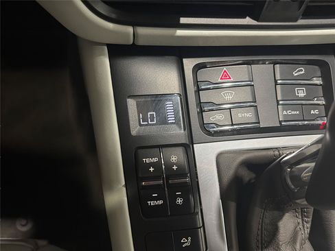 Used 2020 Porsche Macan S AWD/4WD image 18