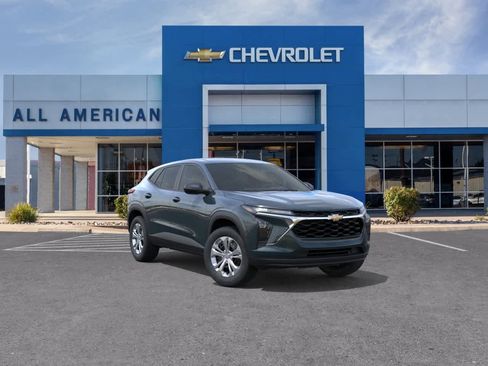 New 2026 Chevrolet Trax LS FWD image 2