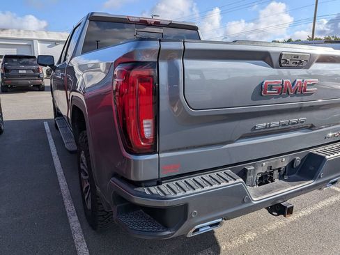 Used 2020 GMC Sierra 1500 AT4 w/ AT4 Premium Package AWD/4WD image 7