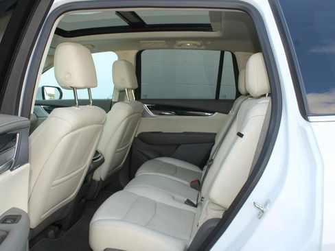 Certified 2024 Cadillac XT6 Premium Luxury image 21