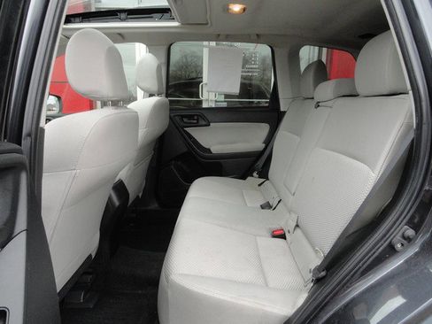 Used 2014 Subaru Forester 2.5i Premium w/ All-Weather Package image 10