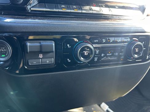 Used 2025 Chevrolet Silverado 1500 LT image 27