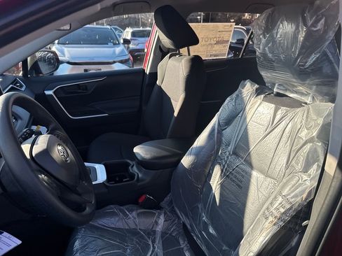 New 2025 Toyota RAV4 LE image 17