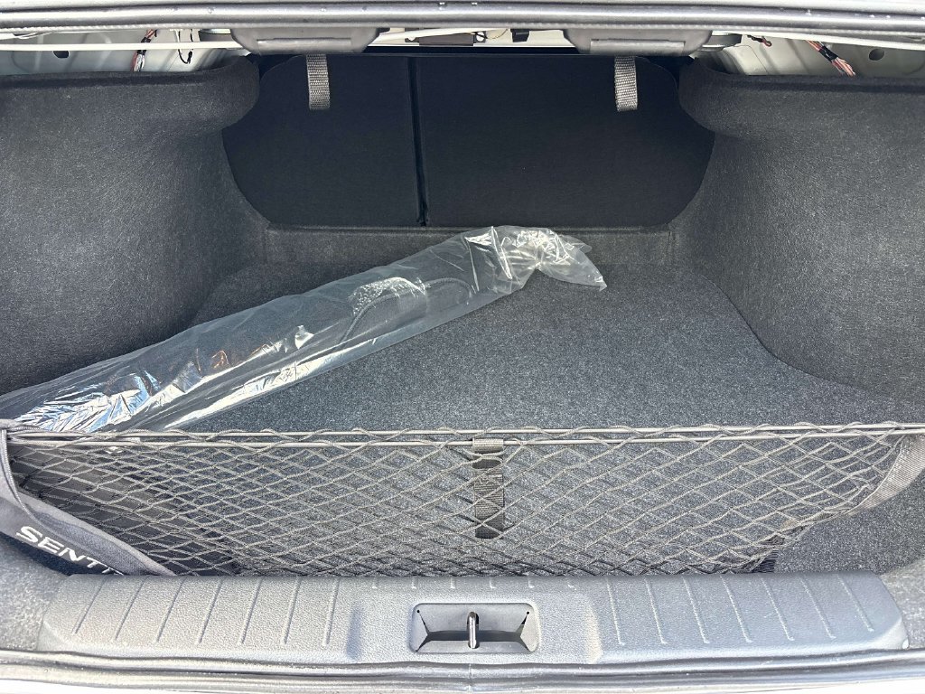 Used 2025 Nissan Sentra SR w/ Trunk Package FWD image 15