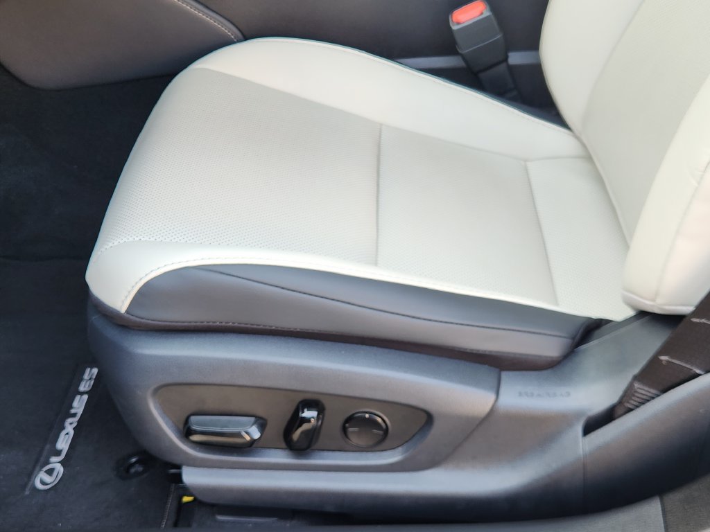 Certified 2025 Lexus ES 350 w/ Premium Package FWD image 23