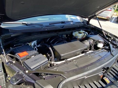 Used 2023 Chevrolet Suburban LS AWD/4WD image 19