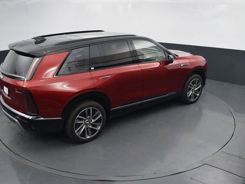 New 2026 Cadillac Vistiq Sport w/ LPO, Floor Liner Package image 50