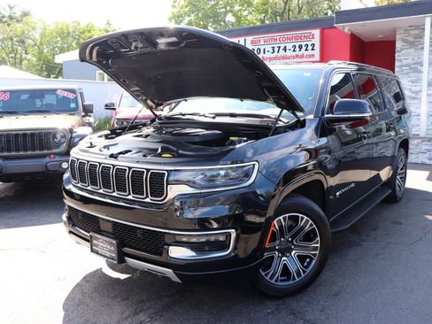 Used 2024 Jeep Wagoneer L Series II w/ Flexible Seating Group AWD/4WD image 61