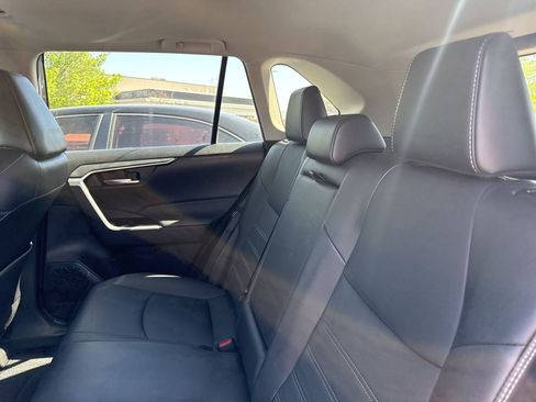 Used 2023 Toyota RAV4 XLE Premium image 20