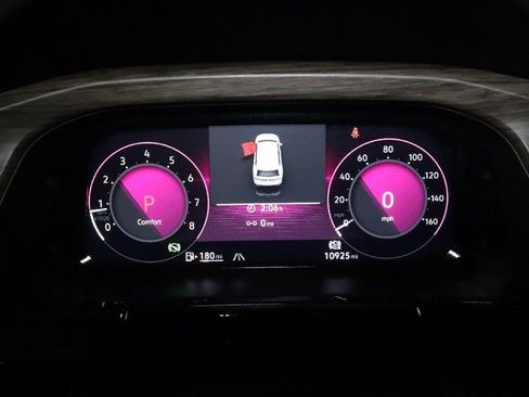 Used 2024 Volkswagen Atlas SEL Premium R-Line image 29