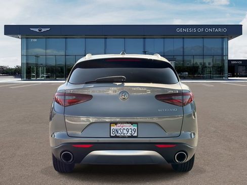 Used 2019 Alfa Romeo Stelvio image 6