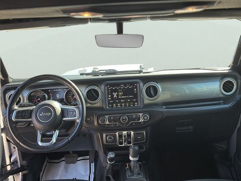 Used 2020 Jeep Wrangler Unlimited Sahara AWD/4WD image 27