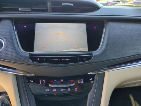 Used 2017 Cadillac XT5 Luxury w/ Driver Awareness Package image 23