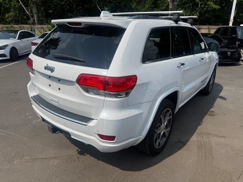 Used 2021 Jeep Grand Cherokee Overland AWD/4WD image 4
