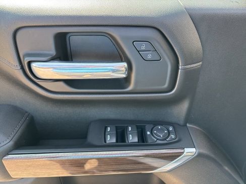 Used 2022 Chevrolet Silverado 1500 RST AWD/4WD image 16