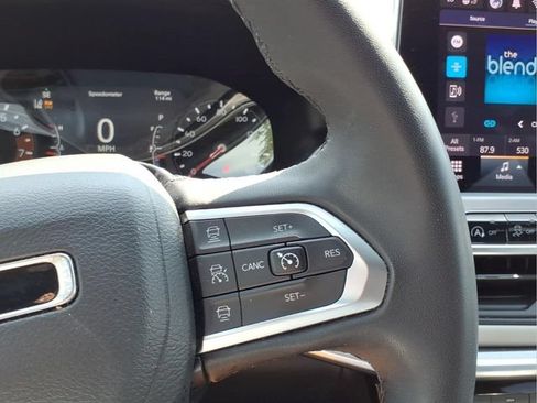 Used 2024 Jeep Compass Limited AWD/4WD image 18