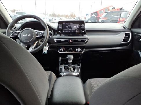 Used 2022 Kia Seltos LX image 8