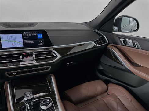 Certified 2023 BMW X6 xDrive40i w/ Executive Package image 24