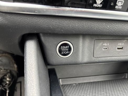 Used 2023 Nissan Rogue SV image 28