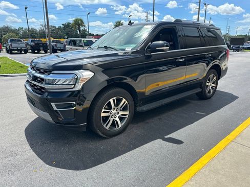 Used 2024 Ford Expedition Limited RWD image 9