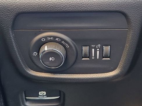Certified 2024 Jeep Grand Cherokee L Overland w/ Advanced Protech Group III AWD/4WD image 21