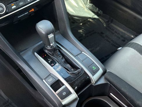 Certified 2018 Honda Civic EX image 23