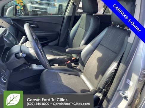 Used 2016 Chevrolet Trax LT w/ LT Convenience Package AWD/4WD image 5