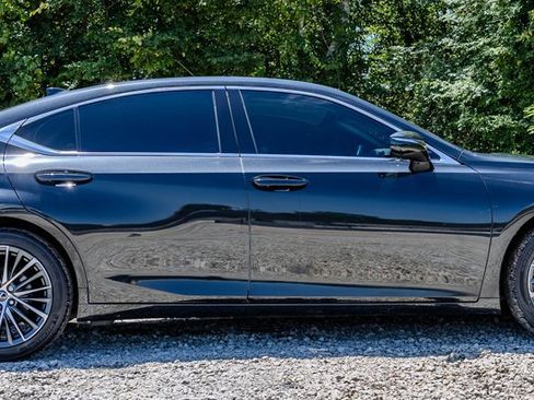 Used 2023 Lexus ES 300h w/ Premium Package FWD image 6