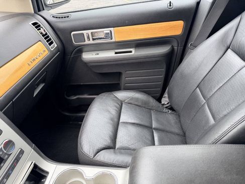 Used 2010 Lincoln MKX 2WD image 14