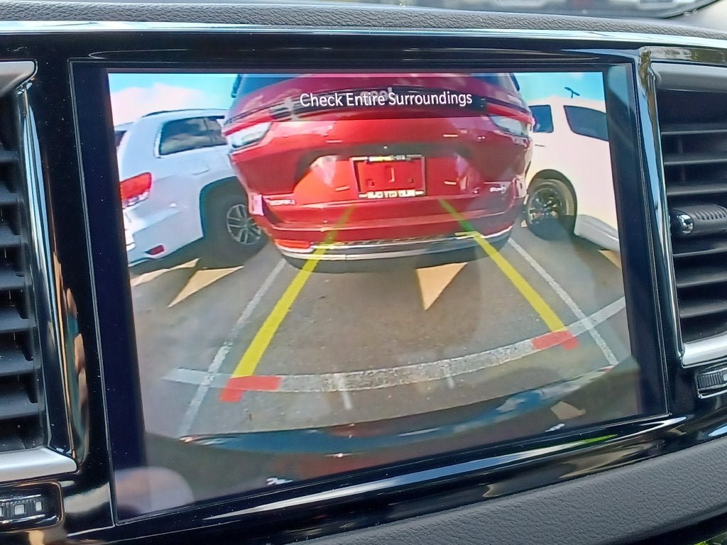 Used 2025 Chrysler Pacifica Select FWD image 17