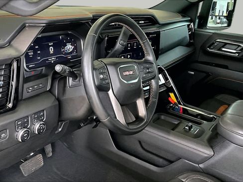 Used 2024 GMC Sierra 2500 AT4 w/ AT4 Premium Plus Package AWD/4WD image 18