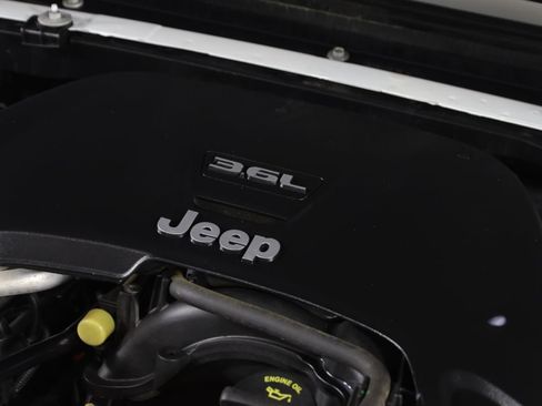 Used 2020 Jeep Wrangler Unlimited Sport S AWD/4WD image 17