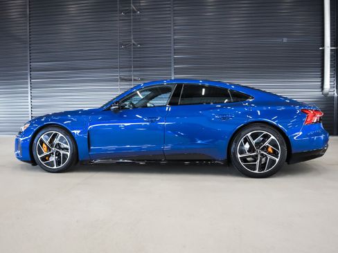 Used 2023 Audi RS e-tron GT w/ Carbon Performance Package image 8