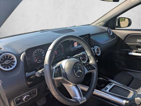 Used 2025 Mercedes-Benz GLA 250 image 10
