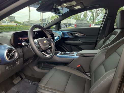 Used 2024 Chevrolet Equinox EV LT FWD image 11
