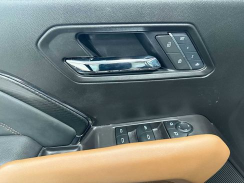 Used 2024 GMC Canyon AT4 w/ AT4 Premium Package image 12