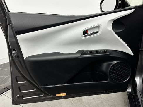 Used 2017 Toyota Prius Two w/ Prius Two Safety Plus Package image 8